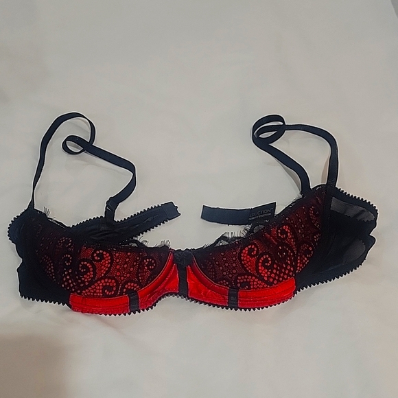 Frederick's of Hollywood Seduction - Open Cup Bra - Picture 2 of 6